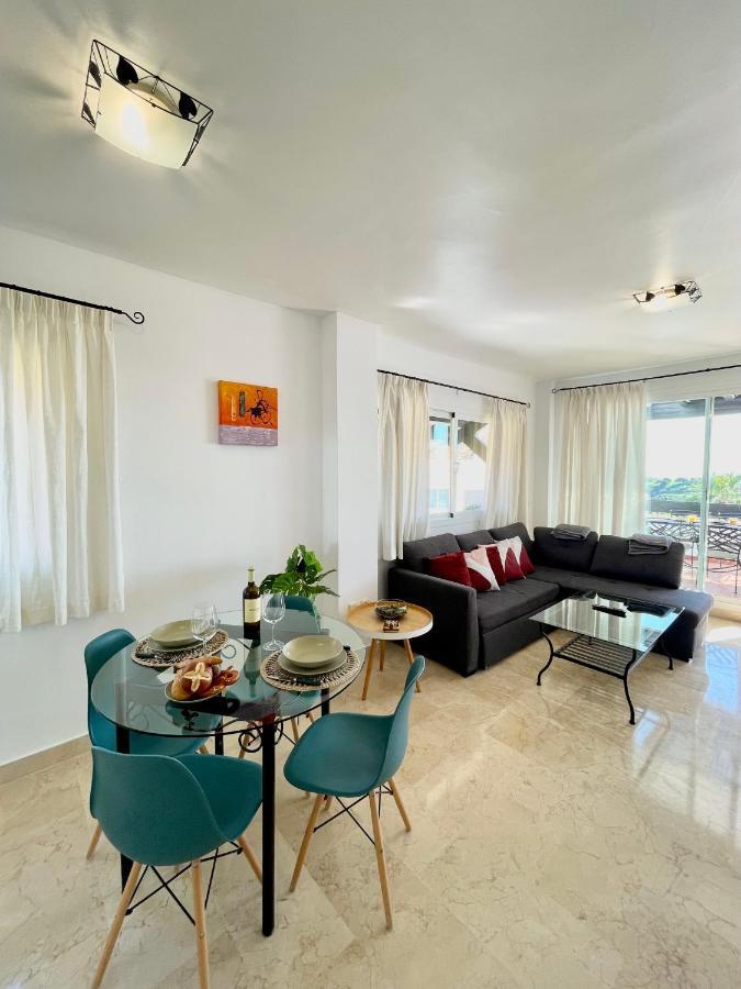 Апартаменты Elevated, Modern & Bright Penthouse Ситио-де-Калаонда